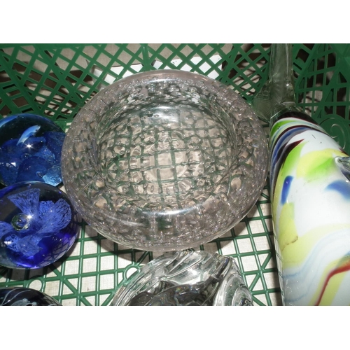 266 - SELECTION OF GLASSWARE