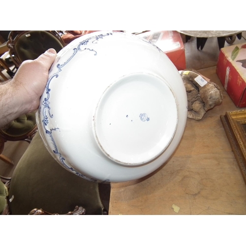 299 - LARGE DELFT PATTERN  BOWL