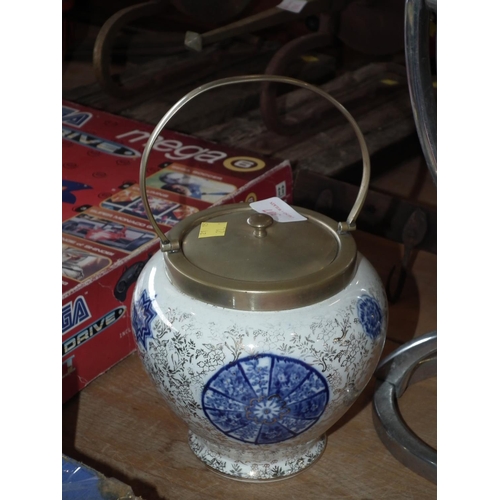 307 - VICTORIAN LIDDED BISCUIT BARREL