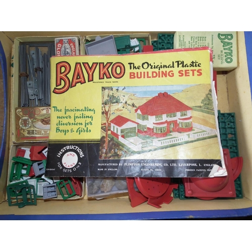 315 - BAYKO BUILDING SET & CONVERTINE SET