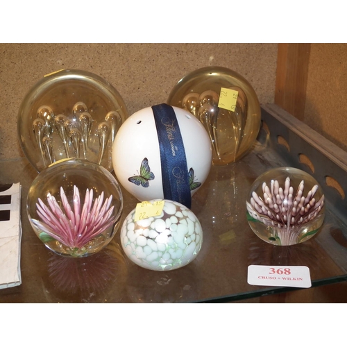 368 - QTY OF PAPERWEIGHTS