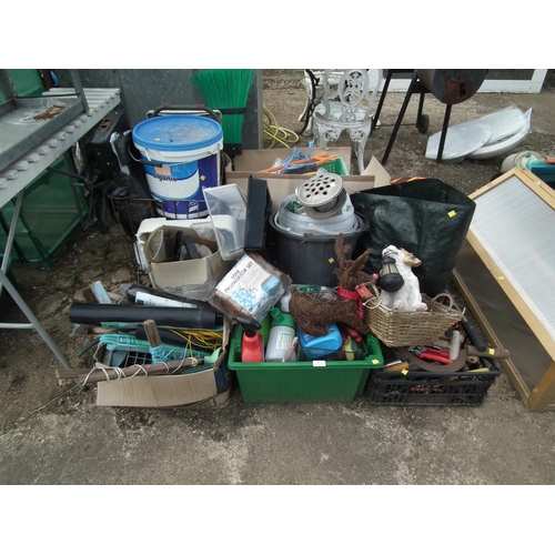 37 - LARGE QUANTITY OF GARDEN MISC. HAND TOOLS, SPRAYER, HOSEPIPE, BITS ETC.