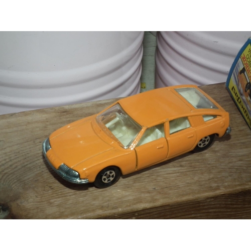 380 - 8 X BOXED MATCHBOX CARS