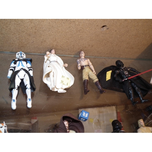 417 - ASSORTMENT OF STAR WARS ACTION FIGURES