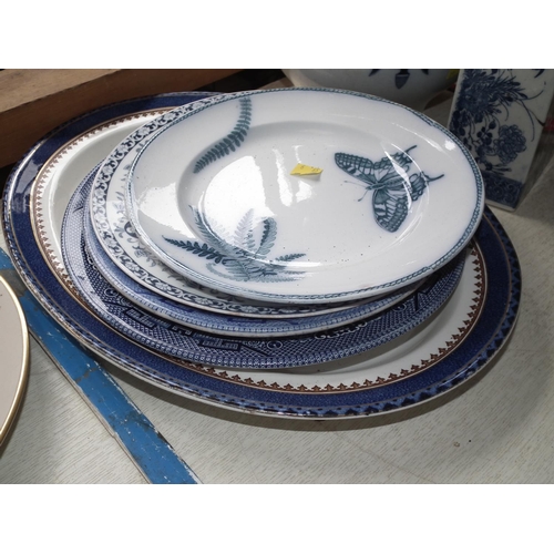 473 - OLD BLUE & WHITE CHINA ETC