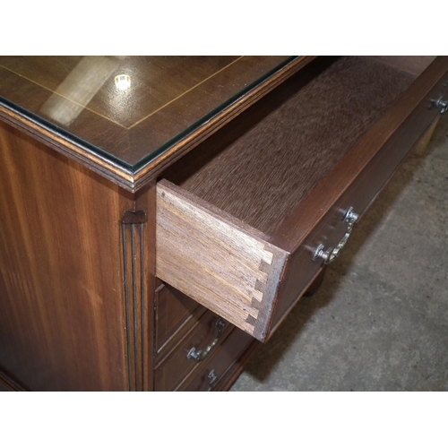 536 - 4 DRAWER CHEST WITH GLASS TOP