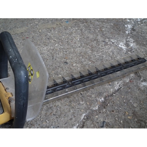 75 - JCB PETROL HEDGE CUTTER