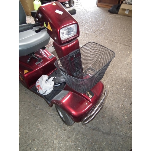 77 - MO RASCALL MOBILITY SCOOTER (KEY & CHARGER IN OFFICE) - WARRANTED UNTIL NOON TUES FOLLOWING THE ABOV... 