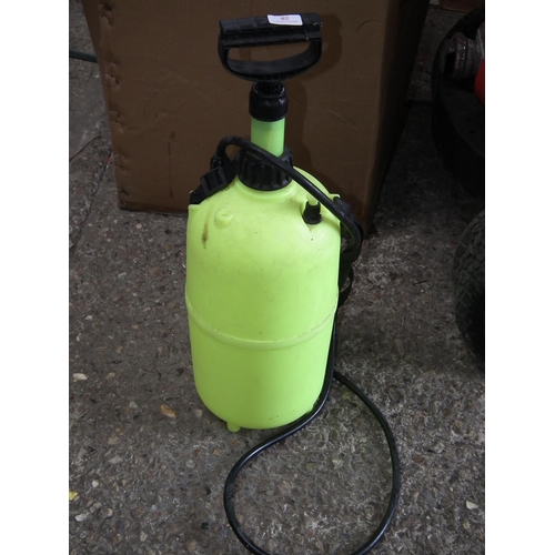 82 - GREEN PORTABLE SPRAYER