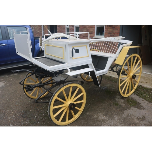 101 - VINTAGE HORSE DRAWN PHAETON MARRIAGE CART