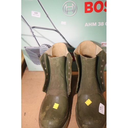 126 - GAMESMAN - SIZE 11 - WATERPROOF BOOTS/WADERS