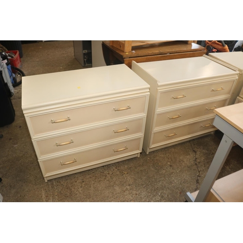 140 - QTY OF CREAM BEDROOM FURNITURE