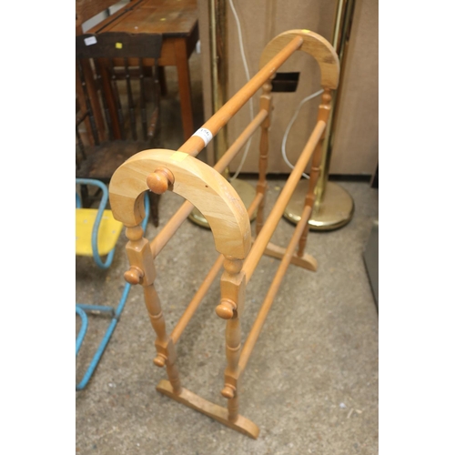 156 - PINE TOWEL RAIL