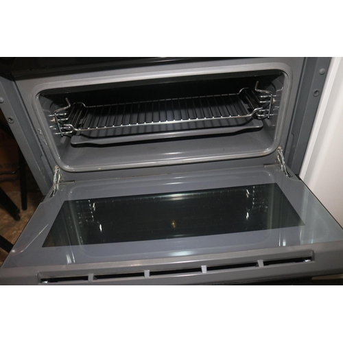 181 - BOSCH DOUBLE SLOT-IN OVEN - WARRANTED UNTIL 12 NOON ON TUESDAY FOLLOWING THE ABOVE SALE