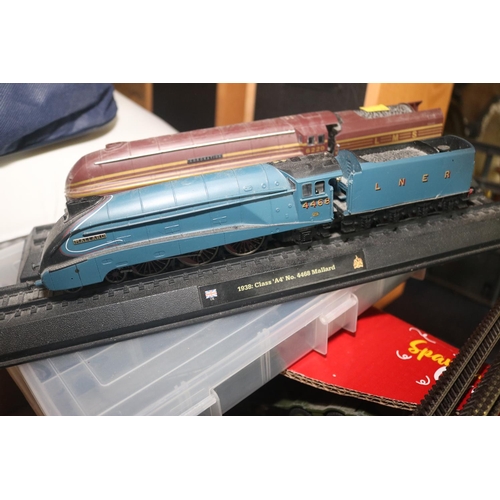 219 - MODEL TRAINS/ARMY TOYS ETC.