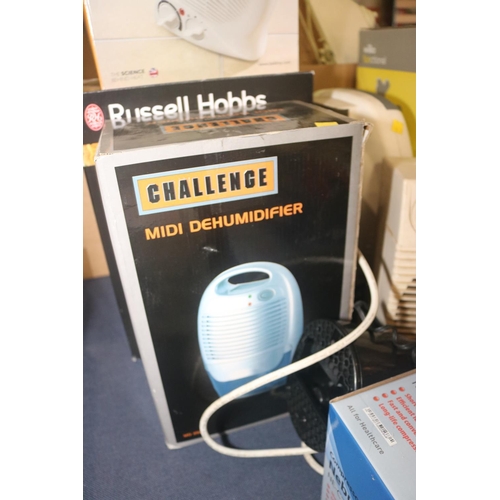 221 - VARIOUS ELECTRICS, RUSSELL HOBBS FOOD PROCESSOR, MINI DEHUMIDIFIER ETC. - WARRANTED UNTIL 12 NOON ON... 