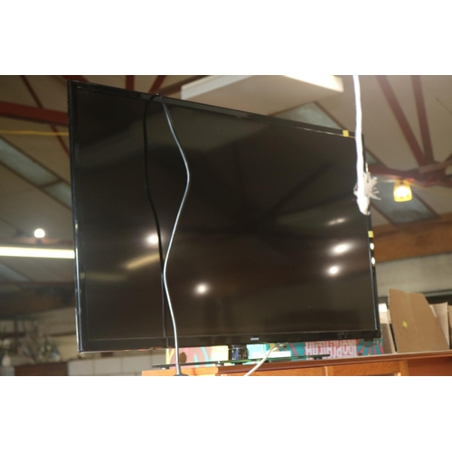 231A - LINSAR 40'' DIGITAL LED TV - WARRANTED UNTIL 12 NOON ON TUESDAY FOLLOWING THE ABOVE SALE