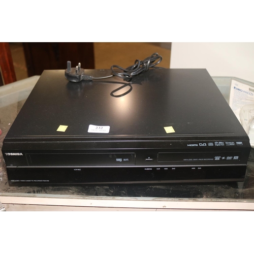 232 - TOSHIBA VIDEO & DVD PLAYER (MANUAL & REMOTE IN OFFICE) - WARRANTED UNTIL 12 NOON ON TUESDAY FOLLOWIN... 