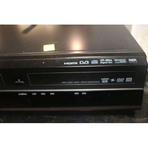 232 - TOSHIBA VIDEO & DVD PLAYER (MANUAL & REMOTE IN OFFICE) - WARRANTED UNTIL 12 NOON ON TUESDAY FOLLOWIN... 