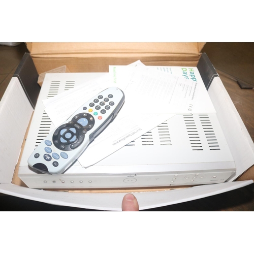 240 - SKY HD BOX