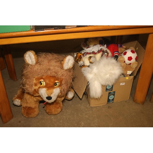 245 - JOB LOT OF VINTAGE SOFT TOYS INC. GIANT LION