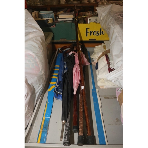 273 - WALKING STICKS & BADMINTON SET