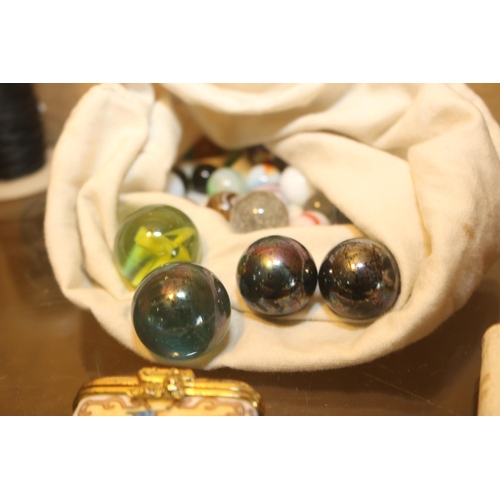 379 - ASSORTED COLLECTABLES & MARBLES