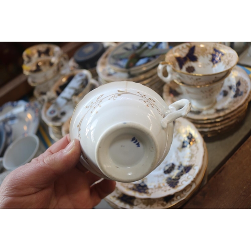 458 - QTY OF ANTIQUE CROCKERY