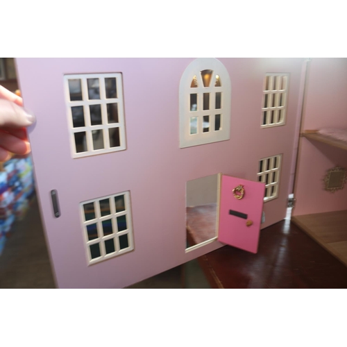 461 - DOLLS HOUSE