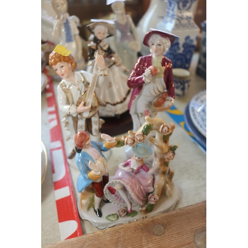 466 - VINTAGE PORCELAIN & CERAMIC FIGURES: 1 X LARGE FANTAIL DOVES IN COURTSHIP. MUSICAL LADY WITH 'LARA'S... 