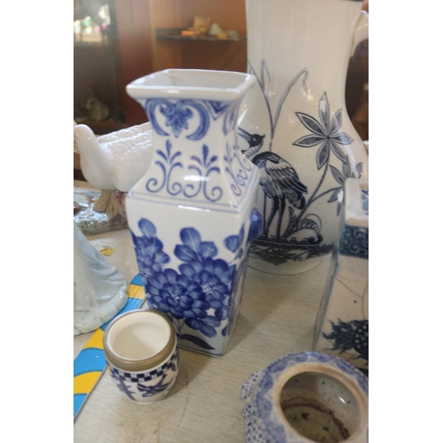 467 - OLD BLUE & WHITE CHINA ETC