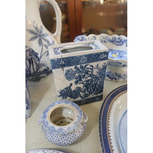 467 - OLD BLUE & WHITE CHINA ETC