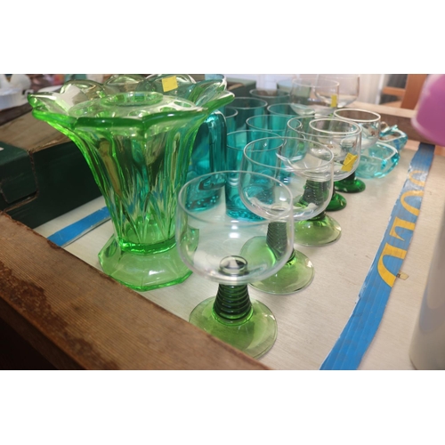 474 - VARIOUS COLOUR GLASS