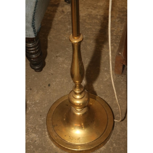 497 - VINTAGE BRASS STANDARD LAMP