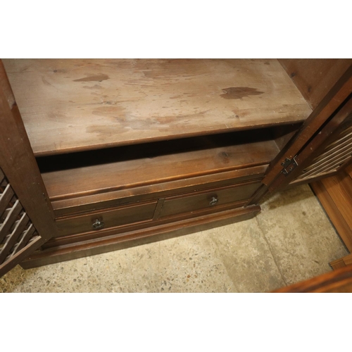 516 - LARGE PINE LATTICE CUPBOARD