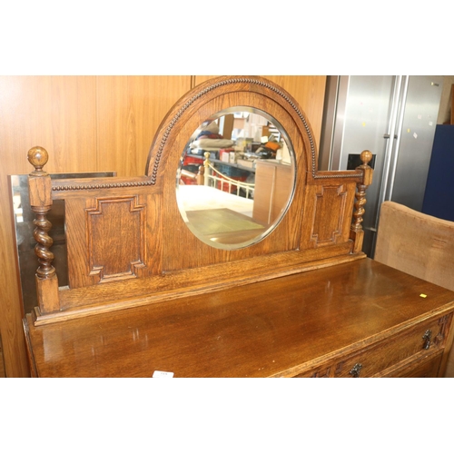 518 - OAK 1930'S SIDEBOARD WITH BARLEY TWIST