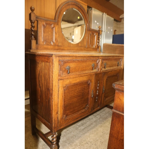 518 - OAK 1930'S SIDEBOARD WITH BARLEY TWIST