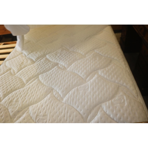 520A - DOUBLE BED WITH MATTRESS