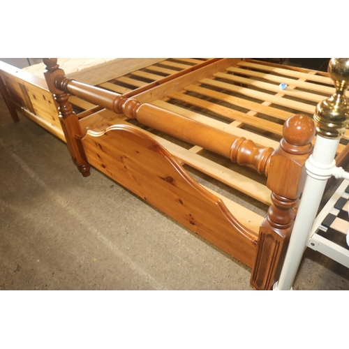 521 - PINE DOUBLE BED FRAME