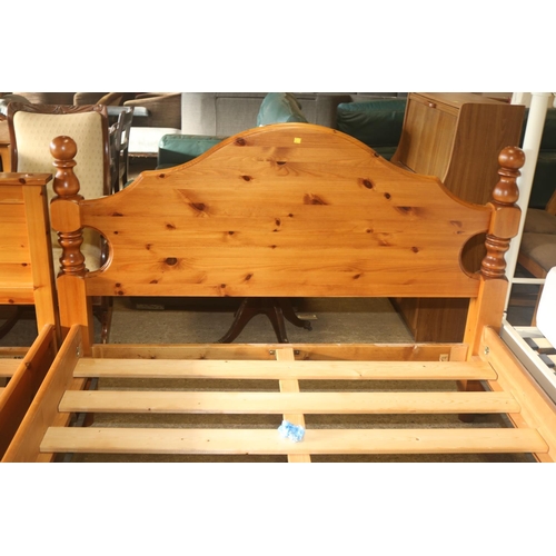 521 - PINE DOUBLE BED FRAME