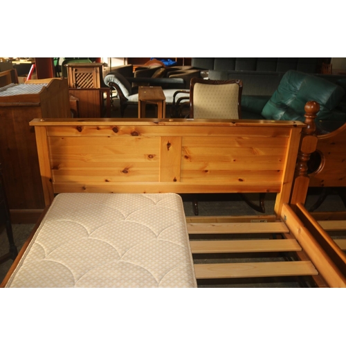 522 - PINE DOUBLE BED FRAME