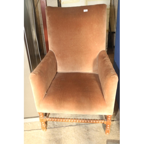 526 - ANTIQUE ARMCHAIR