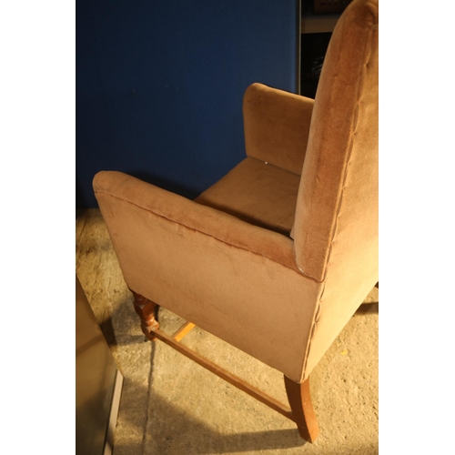 526 - ANTIQUE ARMCHAIR