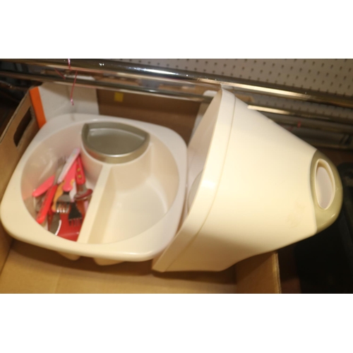 179 - BOXED 'SUMMER DELUXE' FOLDING BOOSTER SEAT FOR SITTING AT THE TABLE, AGE 6 MONTHS - 33 LBS. 2 LEVEL ... 