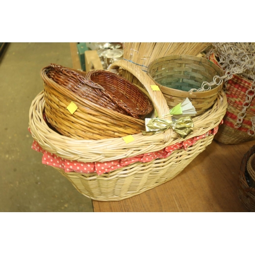 191 - QTY OF BASKETS ETC.