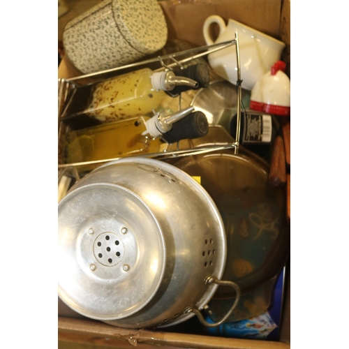 195 - QTY OF KITCHEN WARE