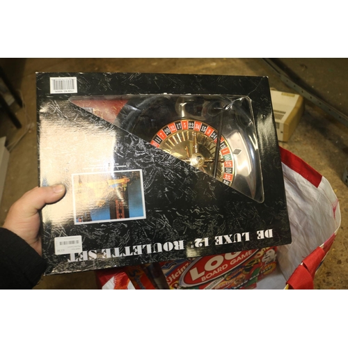 212 - GAMES & JIGSAWS