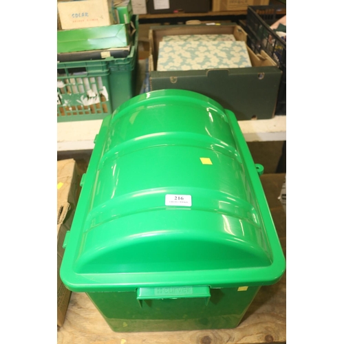 216 - LARGE QTY OF TOY CARS, TRUCKS ETC. - DINKY, CORGI, MATCHBOX ETC.