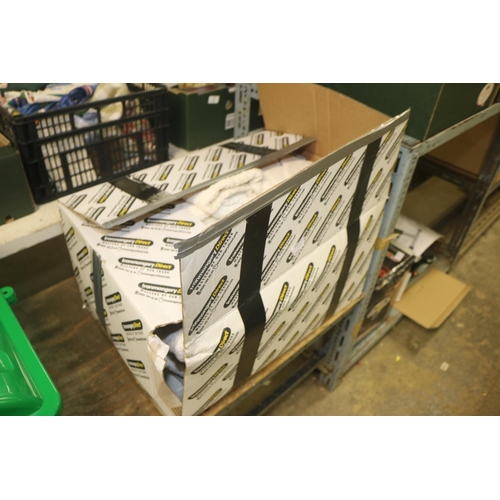 217 - BOX  OF VARIOUS TOWELS