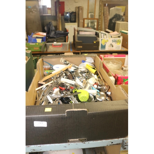 219 - BOX OF CUTLERY